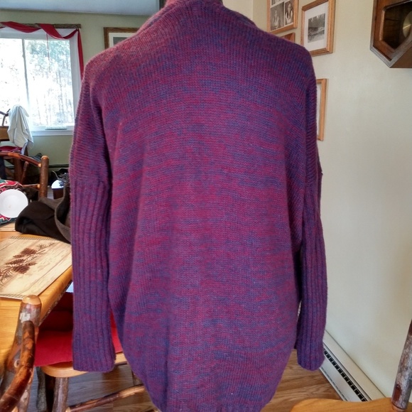 Sweater wrap by Charlotte russe - Picture 2 of 5